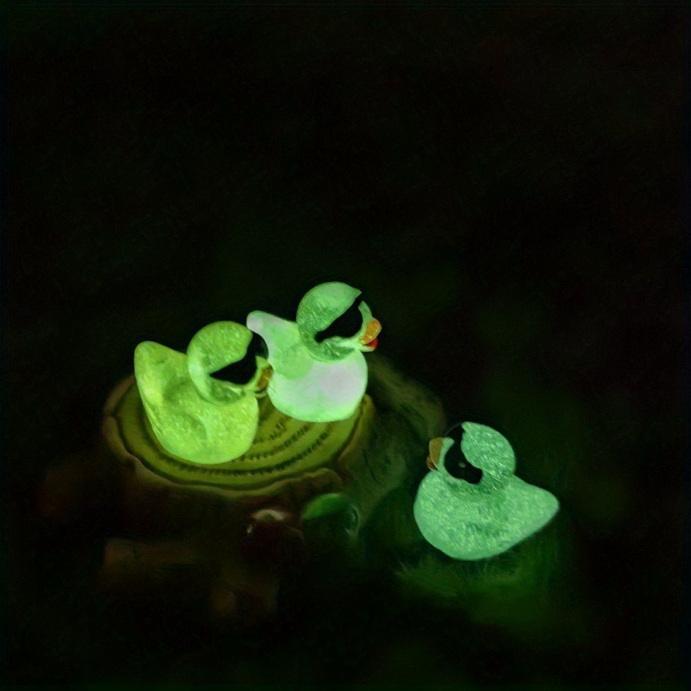24‑Pack Luminous Duck Figurines – Mini Resin Ducks with Sunglasses for Fairy Gardens, DIY Crafts & Micro Landscapes